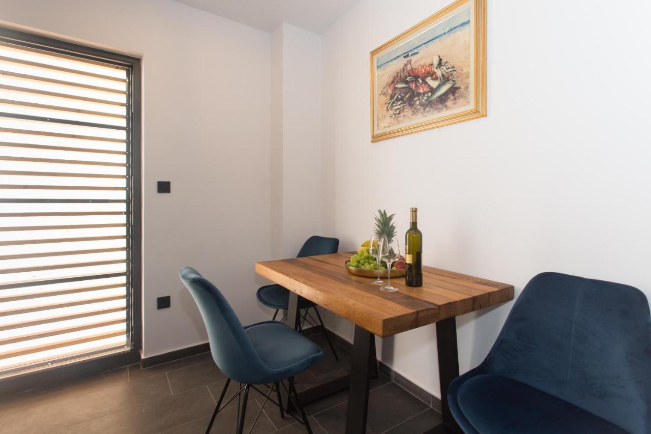 Amaizing Apartment Near Airport Kaštel Štafilić Eksteriør bilde