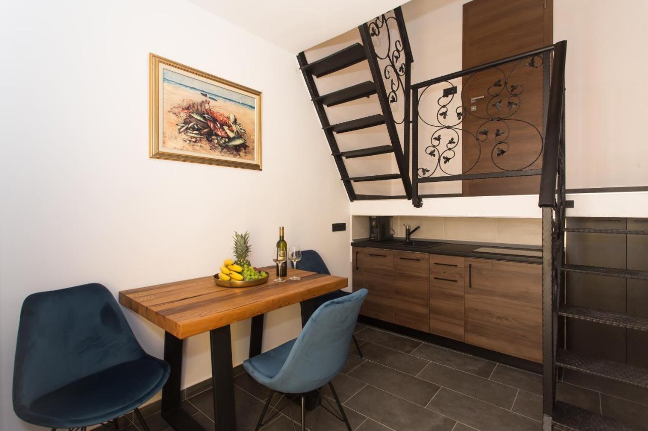 Amaizing Apartment Near Airport Kaštel Štafilić Eksteriør bilde