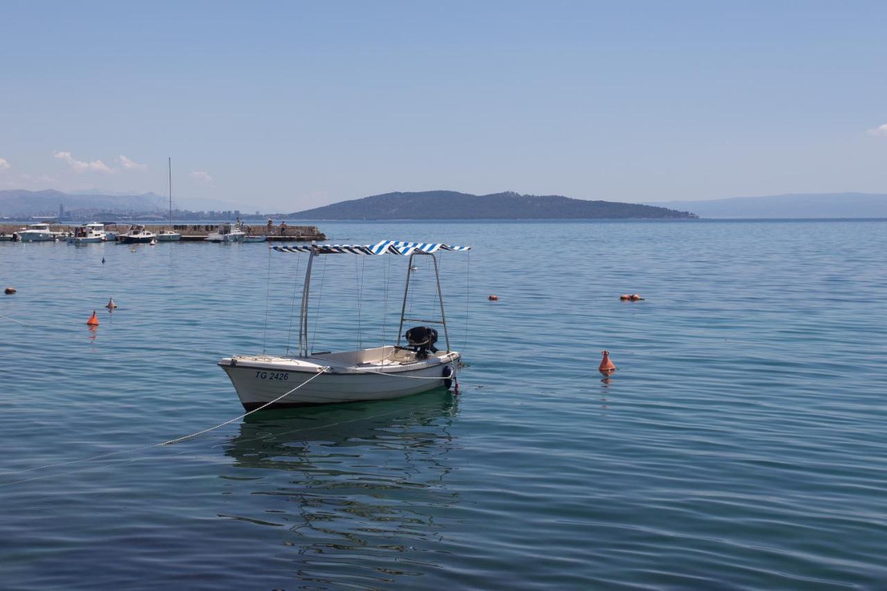 Amaizing Apartment Near Airport Kaštel Štafilić Eksteriør bilde